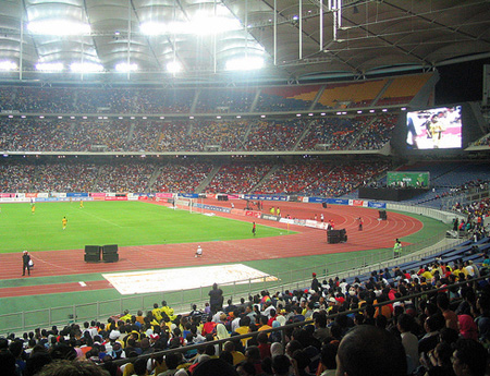 Vé xem chung kết AFF Cup ở các nước vẫn rẻ hơn ở Hà Nội.